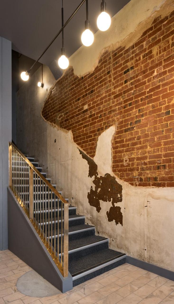 The Chamberson Hotel ดะนีดิน ภายนอก รูปภาพ The staircase